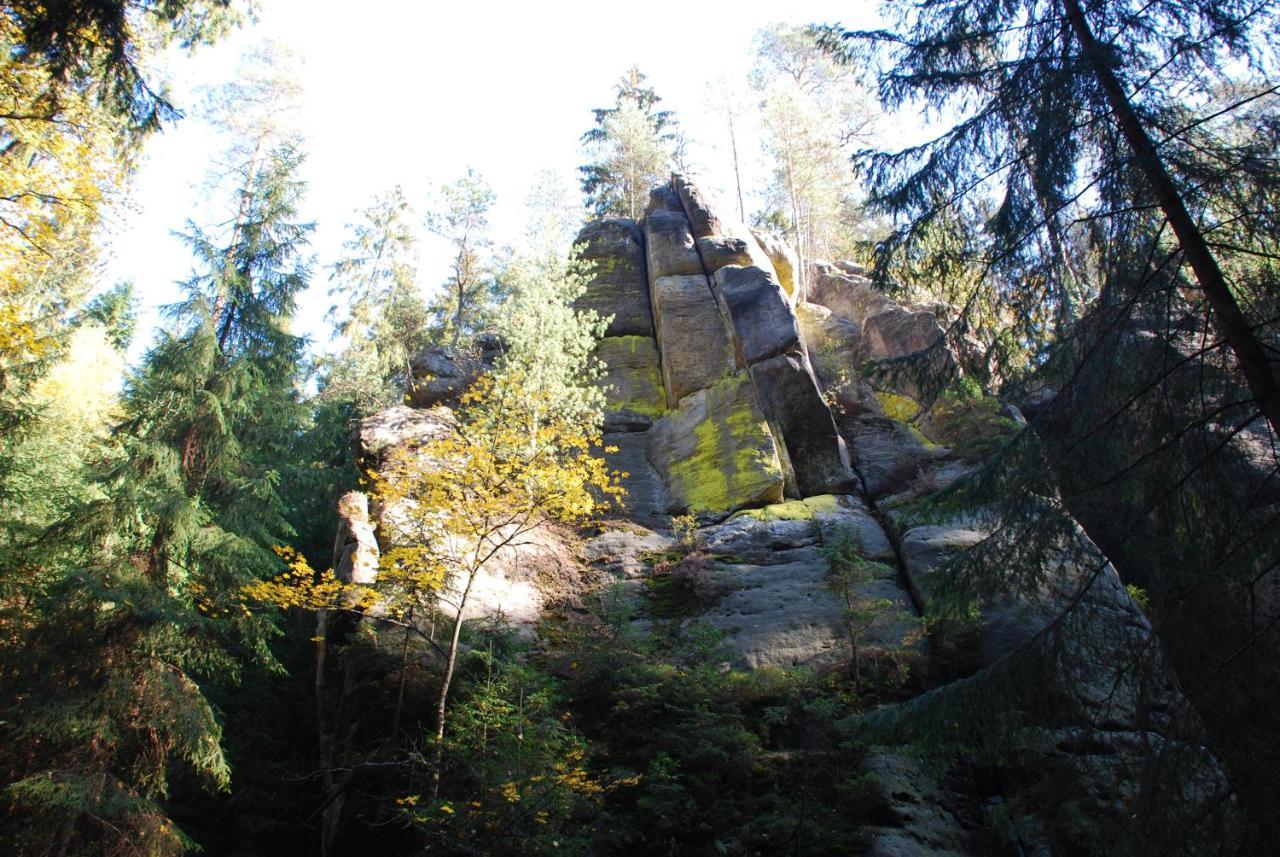 Fh Am Osterbrunnen Hotel Хинтерхермсдорф Екстериор снимка